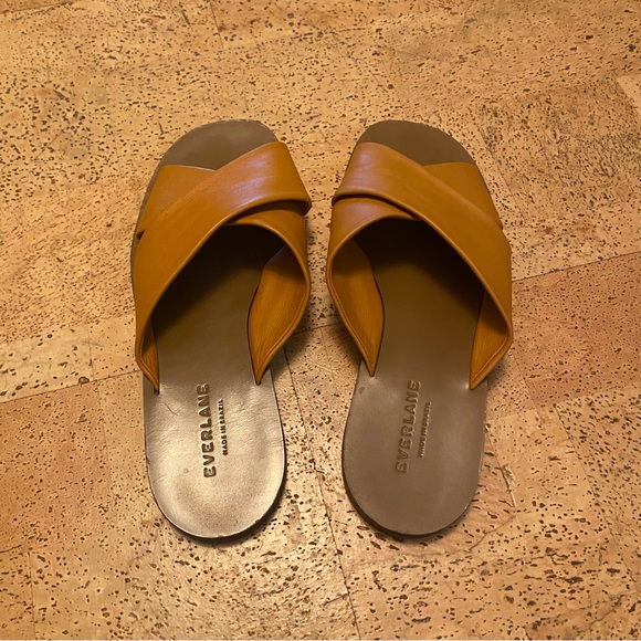 Everlane Day Crossover Sandals in Golden Brown - Picture 4 of 8